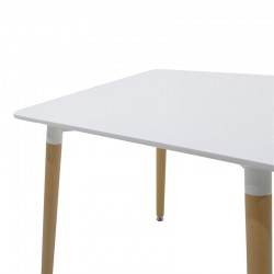 Τραπέζι Snow MDF λευκό-πόδια σε φυσική απόχρωση 80x80x76εκ