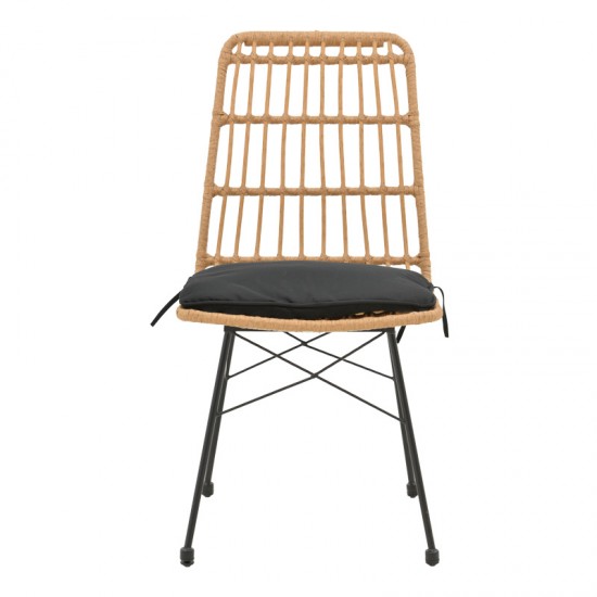 Καρέκλα Naoki pakoworld rattan σε φυσική απόχρωση με μαύρο μαξιλάρι και μεταλλικό μαύρο πόδι 45.5x59.5x89εκ